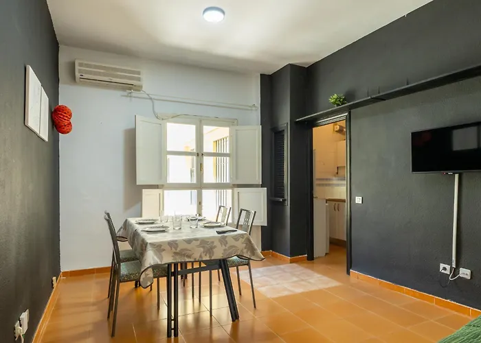Conde Center Premium Suites, Free Parking
