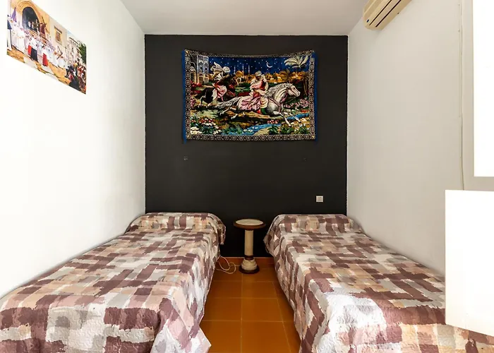 Conde Center Premium Suites, Free Parking